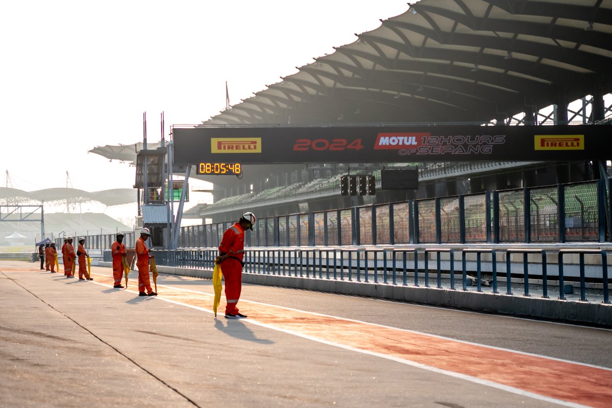 We also want to thank the marshals, we couldn't do any of this without their dedication!

#motul12hourssepang #asiaendurance #shanghai8h #Sepang12Hours