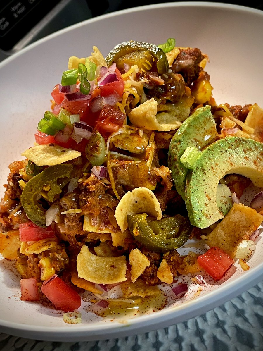 SammyJoCooks4U's tweet photo. When is the last time you had Frito Chili Pie Casserole?
And DON’T say never!!
😳😱
Perfect use for my “Highfalutin Bread-n-Butter Horseradish Jalapeños”!! That sweet, that heat, that YUM!!🤤
DM me for purchasing details!
#Dinner
#FridayKitchen
#WeekendReady https://t.co/kjJHdgR0lF