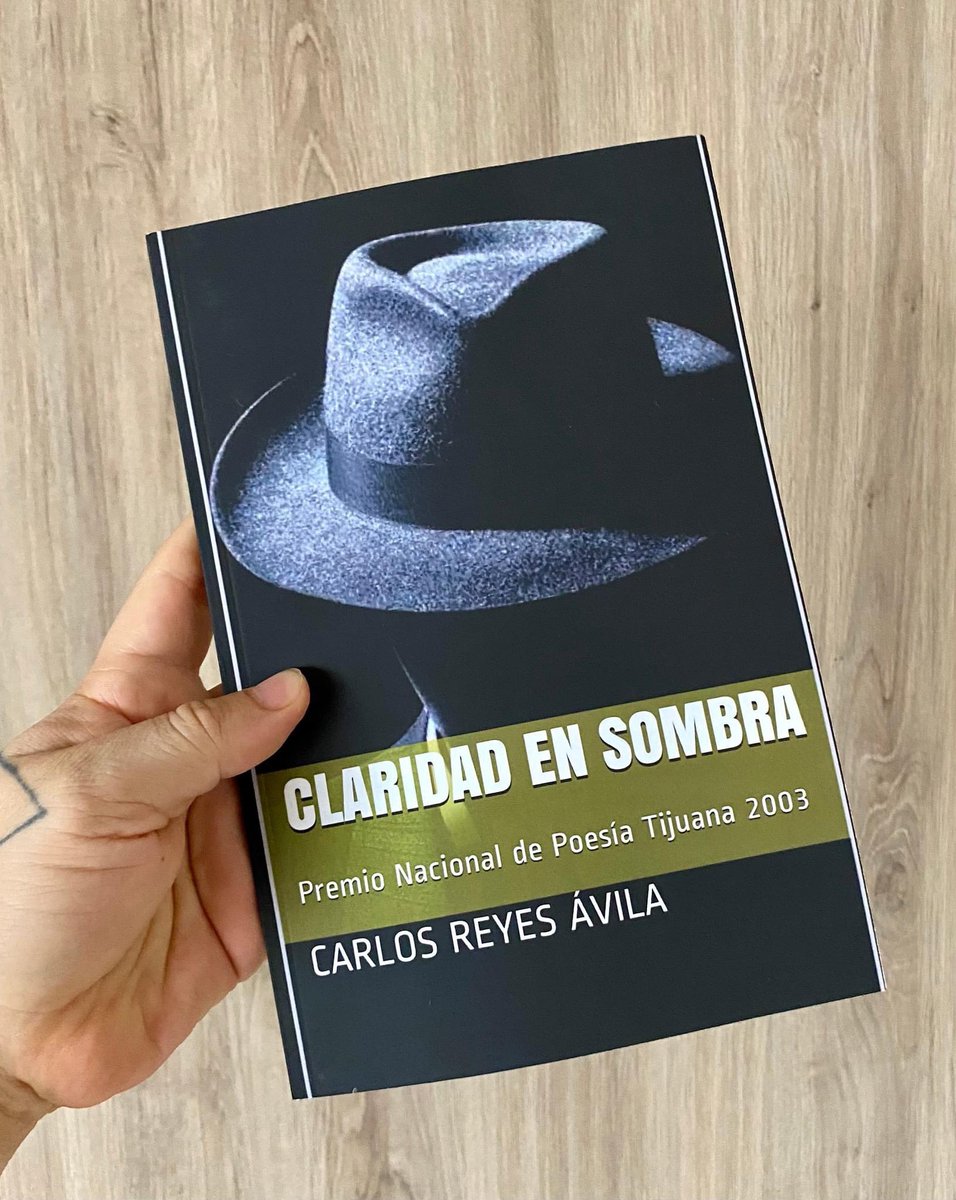 carlosreyes17's tweet image. 4 de mis primero libros de #poesia en sus nuevas versiones #reediciones #libros #Poetry #books