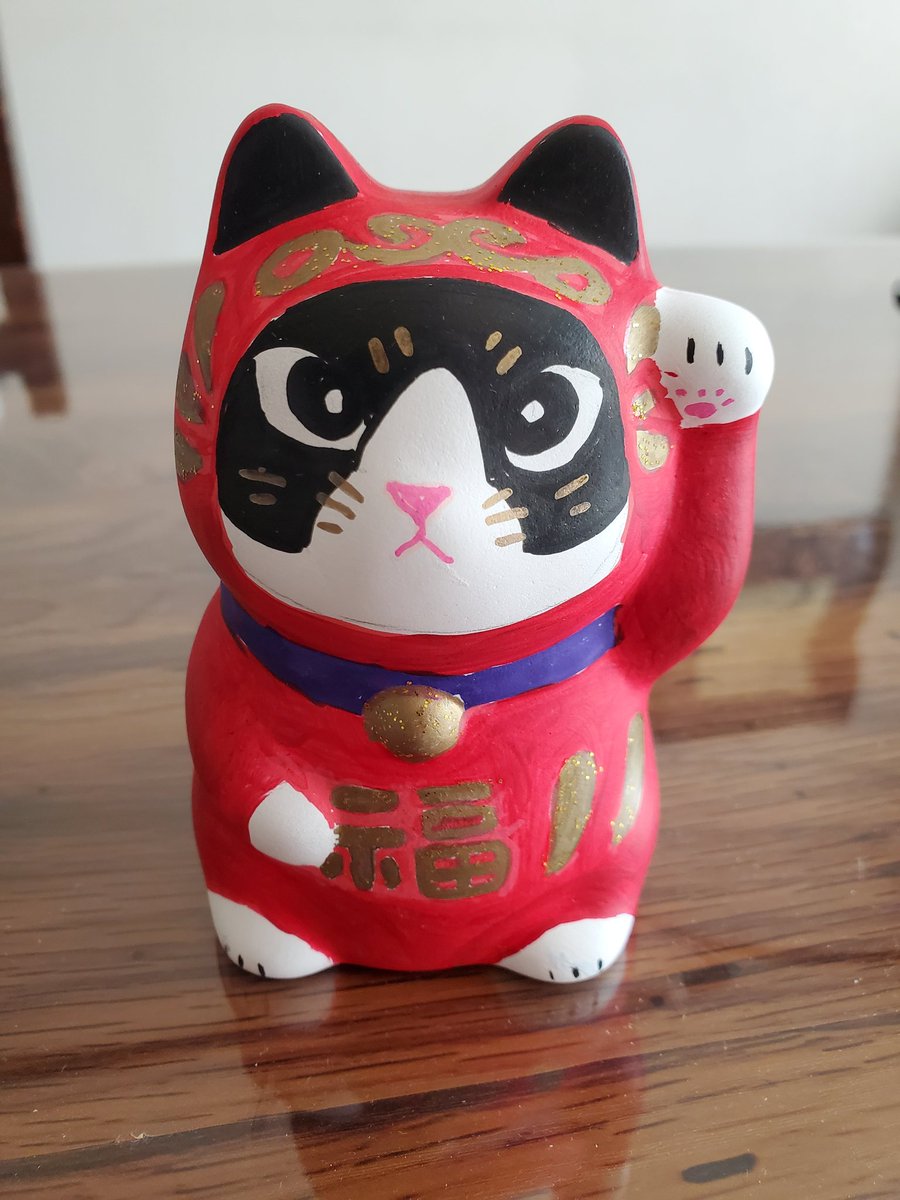 monpan0328's tweet photo. 今回の『スイートレディの作り方』の物販で購入した招き猫たち💕 https://t.co/ZWBYdCsVTj