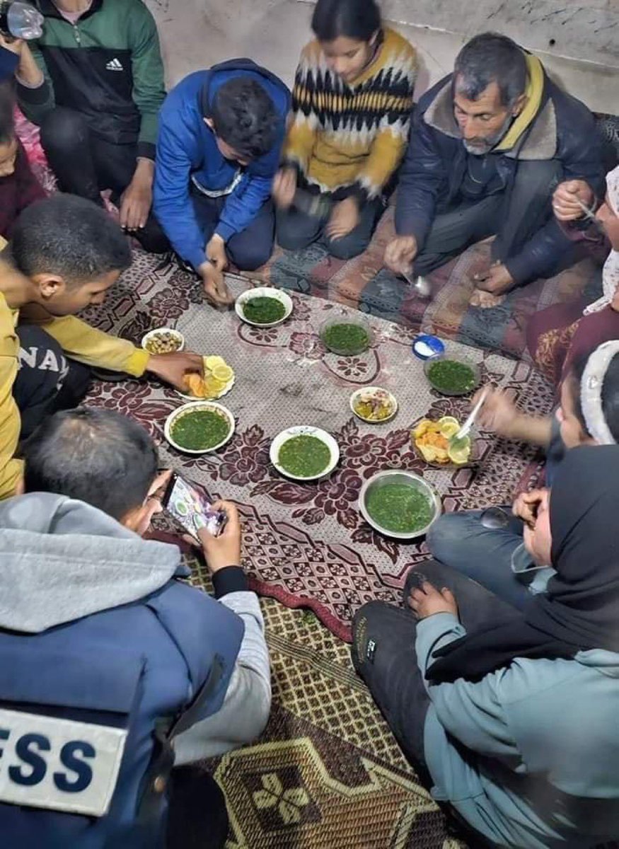 After 14 hours of fasting, this is what they ate in Northern Gaza to break their fast. Some lemon and cooked grass.