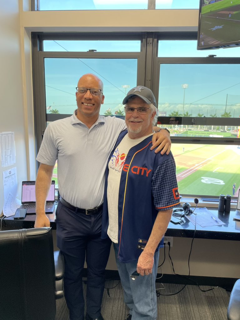 raford3's tweet photo. With Astros PA announcer Bob Ford. No, we aren’t the same person. https://t.co/CyQsLBwaun