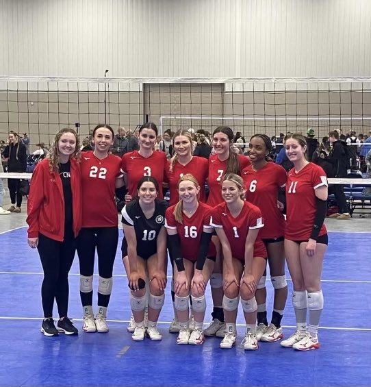 Mizuno Club North 18 Angela went 3-0 day one at MEQ! Keep it up ladies! ❤️🏐🖤