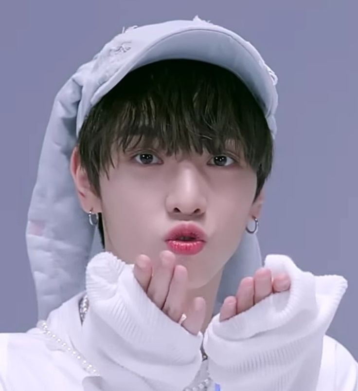 ovejatiny's tweet photo. me tiene muy enamorado yujun 😭
que bello que es por dios te amo cosa hermosa 🥺🤍

#XIKERS #YUJUN https://t.co/EXrKhMfjxu