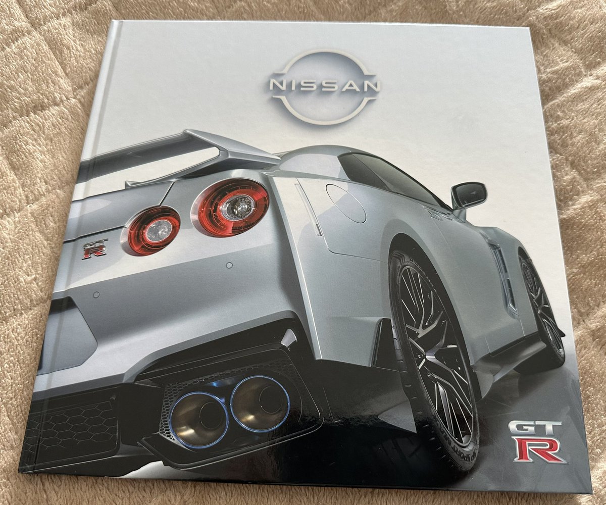 MY25 GT-R NISMOの抽選に並んできました。
多分ダメでしょうけど…宝くじと一緒で買わないと当たりません笑
R35はMY25でファイナルは間違いないです。
法規制とパーツの問題みたいです。
ただしファイナルエディションが出るかどうかは笑笑笑笑笑
当たりますように笑