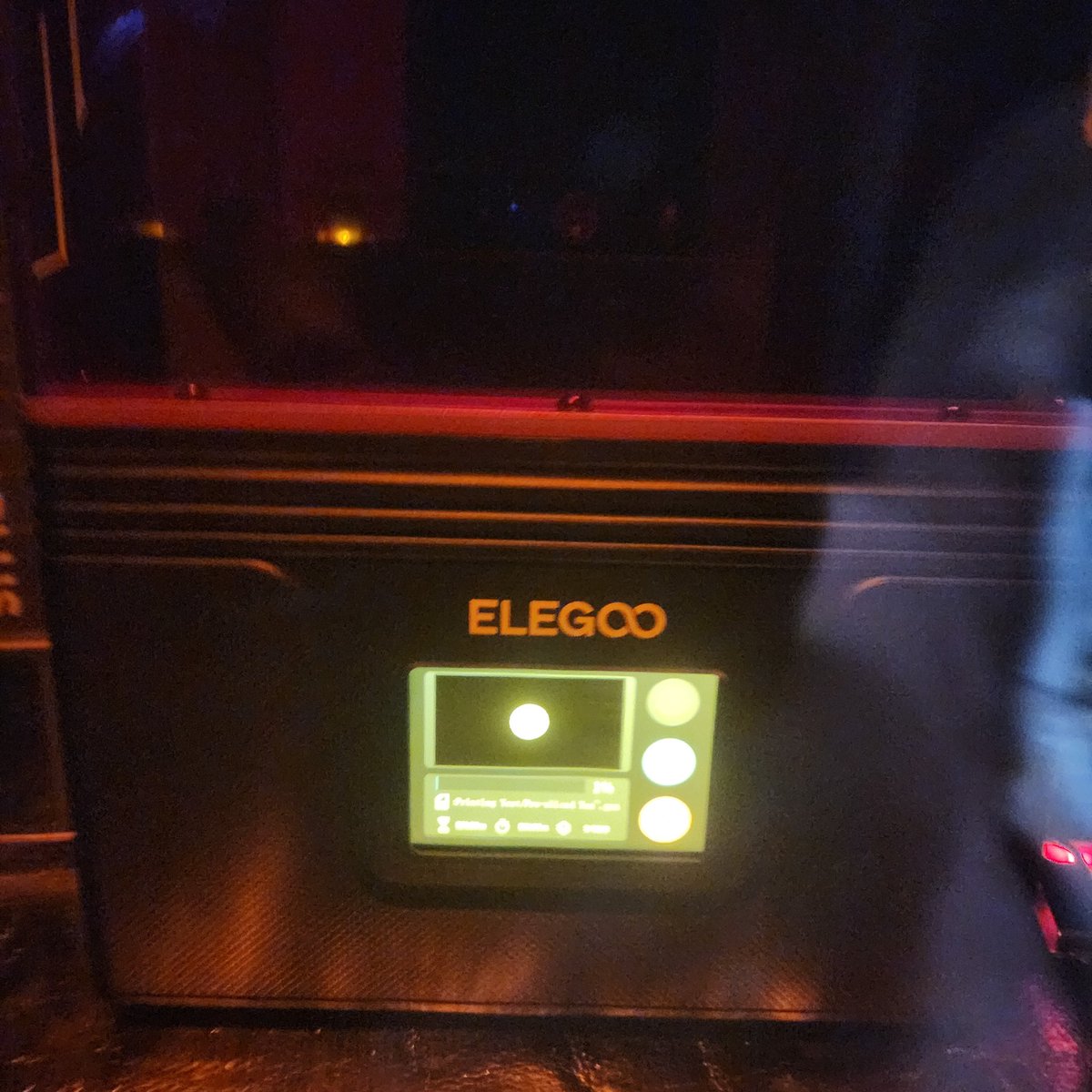 artofthecrowe's tweet photo. First print is going and I'm off to bed so we'll see in the morning how the test print turned out.
#3dprinting #resinprinting #testprint #elegoo https://t.co/Bl4NlVFmvE