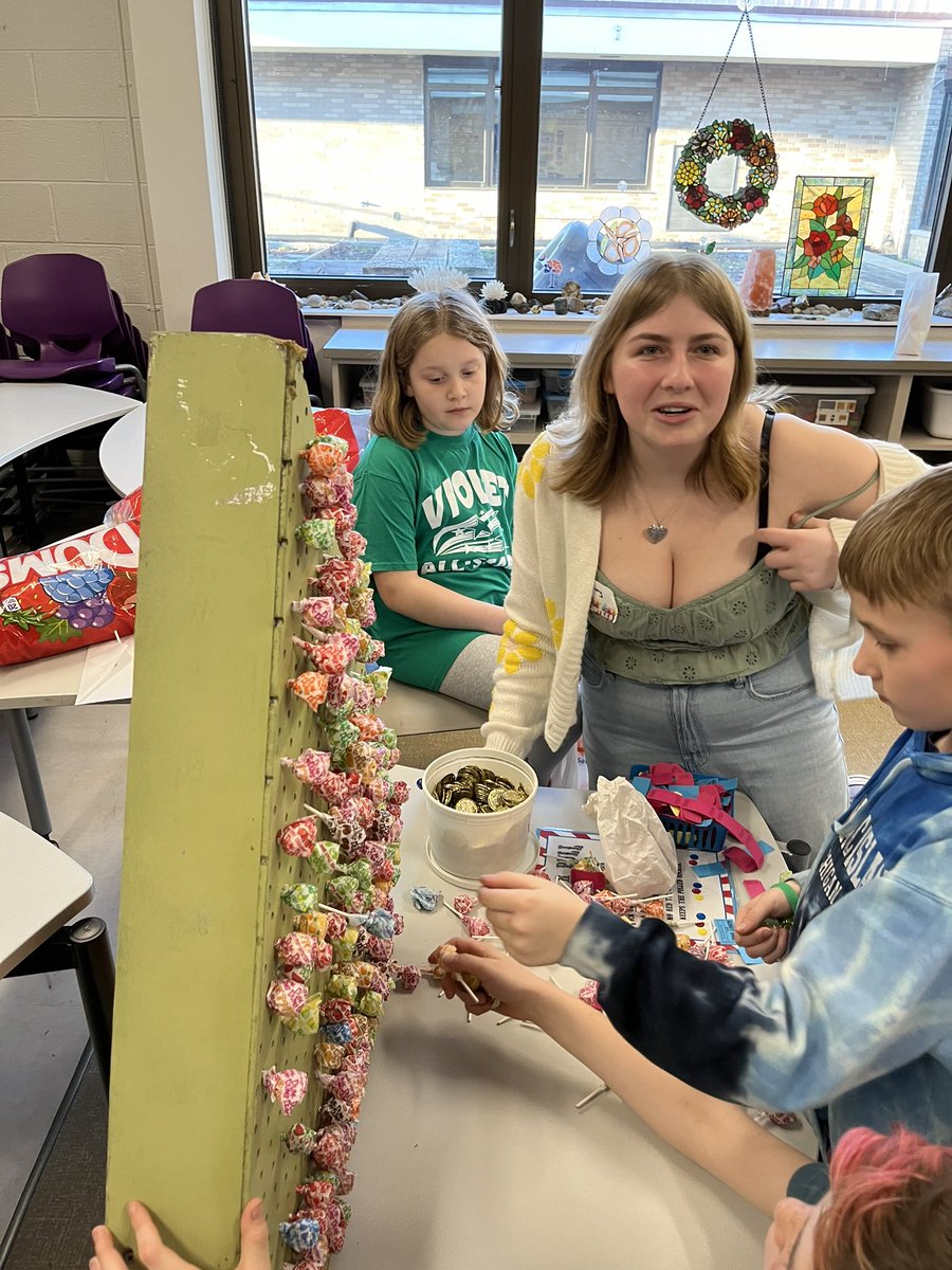 Joan Grassi tweet media