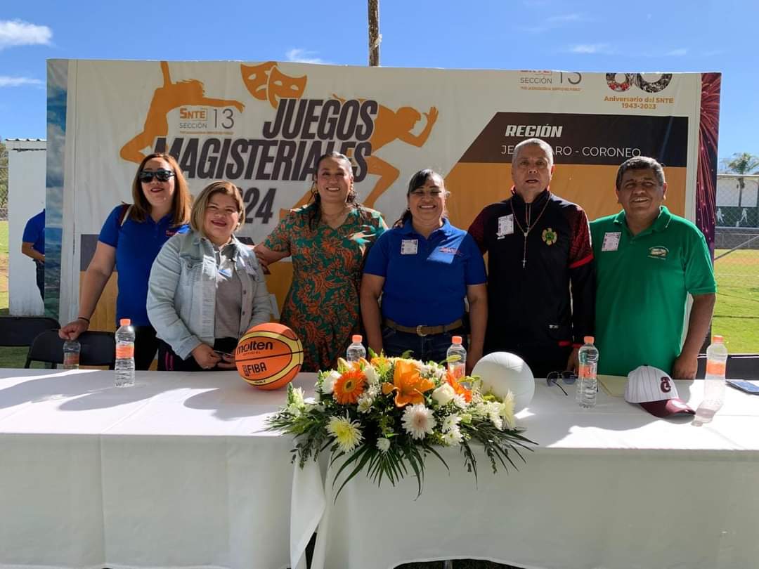 ComSNTE13's tweet photo. 🟠Viernes de Juegos Magisteriales en Coroneo, San Miguel de Allende, San Francisco del Rincón -  Purísima del Rincón y Guanajuato.
Agremiados participaron en las actividades deportivas y culturales, para generar una vía de socialización y de desarrollo individual y colectivo. https://t.co/oZnpqwrZe5