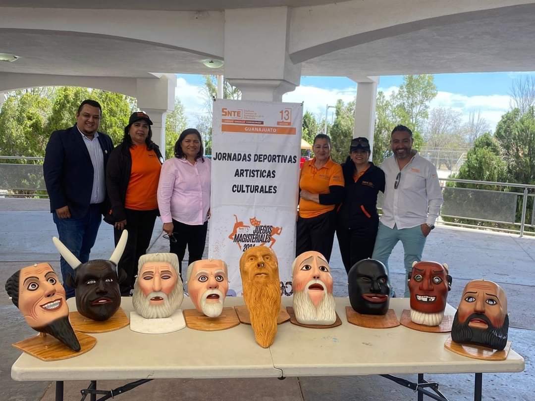 ComSNTE13's tweet photo. 🟠Viernes de Juegos Magisteriales en Coroneo, San Miguel de Allende, San Francisco del Rincón -  Purísima del Rincón y Guanajuato.
Agremiados participaron en las actividades deportivas y culturales, para generar una vía de socialización y de desarrollo individual y colectivo. https://t.co/oZnpqwrZe5