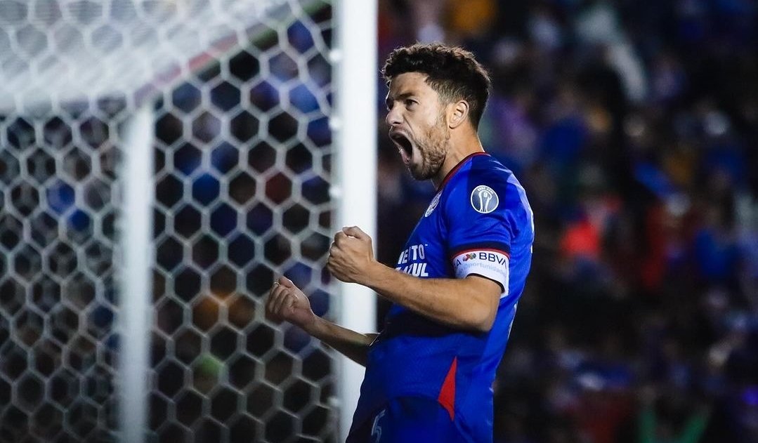 #CruzAzul

La renovación de contrato que le hizo Iván Alonso a Ignacio 'Nacho' Rivero hasta 2026 les pareció...

Muy buena decisión, es el capitán de La Máquina. 🔁

Mala, ya era hora de darle las gracias. ❤️

Los leemos...