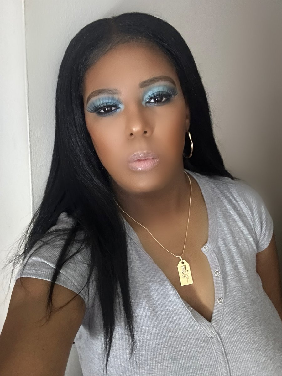 goddess4ever1's tweet photo. Makeup tutorial for this Blue Raspberry eyeshadow makeup look is up on my YouTube channel.Make sure to check it out yall.Donโt forget to subscribe,like and comment ๐
https://t.co/TE6M4Nhpoo
#makeuptutorial #eyeshadow #eyeshadowtutorial #beautytips #blueeyeshadow https://t.co/uIJuQTP72I