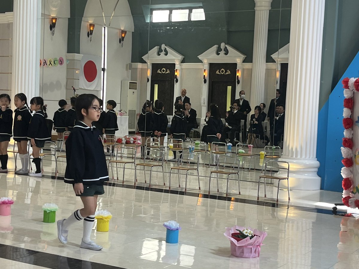 daikenkenken's tweet photo. 今日は学校の中にある
「��ども園」の卒園式でした🌸

大人になってから心揺さぶられて本気で涙するお仕事ってなかなかないですよね🥹
言葉では言い表せないほど保育士のやりがいはあります😌💓
感動的な卒園式でした😌

#大阪健康ほいく専門学校
＃学校の中にこども園
#卒園式 https://t.co/xHz8nZXbvl