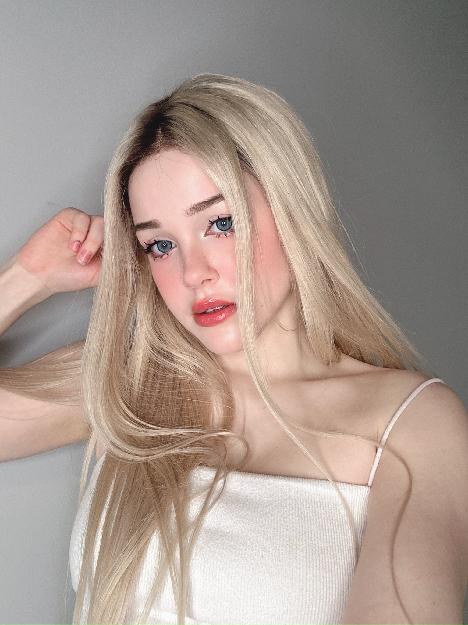 Emilia on X: Hi say it back t.coPTpQpFiRE5  X