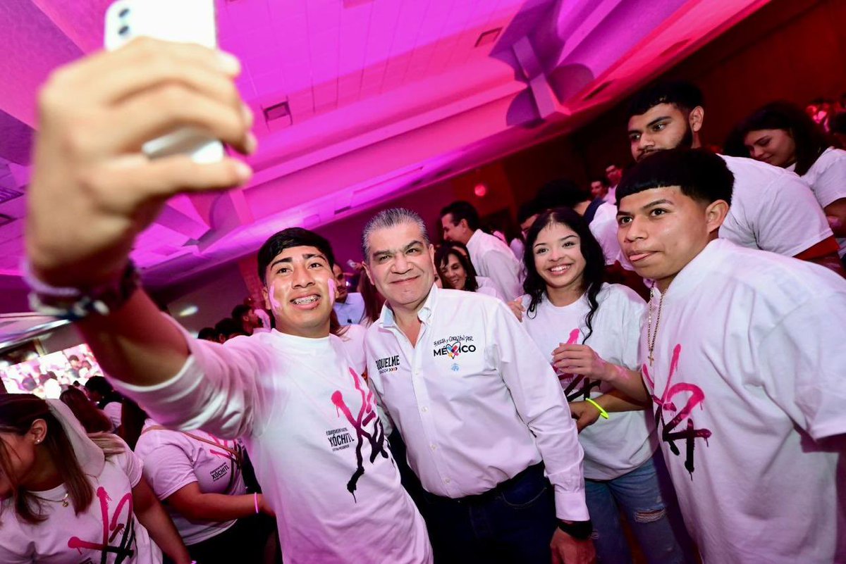 mrikelme's tweet image. Estuvimos esta tarde con @XochitlGalvez en un gran encuentro con jóvenes de las 5 regiones de #Coahuila, donde escuchamos atentamente sus propuestas. Nos comprometemos a acompañar e impulsar estas iniciativas desde el Senado de la República.
(1/2)