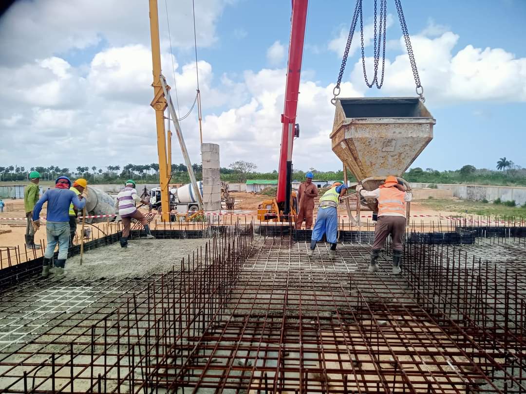MelbaRosalesFa1's tweet photo. Concluye el hormigonado de la Losa del Biodisco No 1 en Planta de Tratamientos de Residuales que se ejecuta para brindar servicio en la Ciudad de Cárdenas.
#IARCOSVaradero
#UGDC2
#INRH
#ConstructoraHicacos https://t.co/2X6jtWlZAS