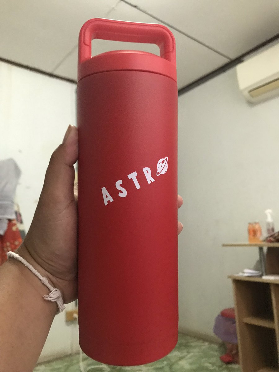 AreerutNi's tweet photo. ปล่อยกระบอกน้ำ สภาพ100%  ราคา690-ส่งฟรี #ตลาดนัดไบร์ทวิน
สนใจแอด L: areerut24082540 https://t.co/Op2fGplrHw