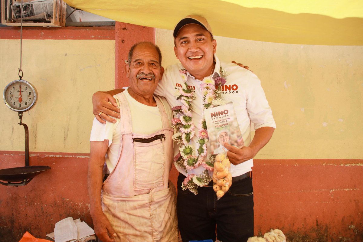 InformandoAOaxa's tweet photo. @Nino_Morales1 saludó en su lengua materna, a sus hermanas y hermanos indígenas, al recorrer Villa Talea de Castro y Tanetze de Zaragoza #Oaxaca #4taTransformacion https://t.co/HQOnLO7qzS