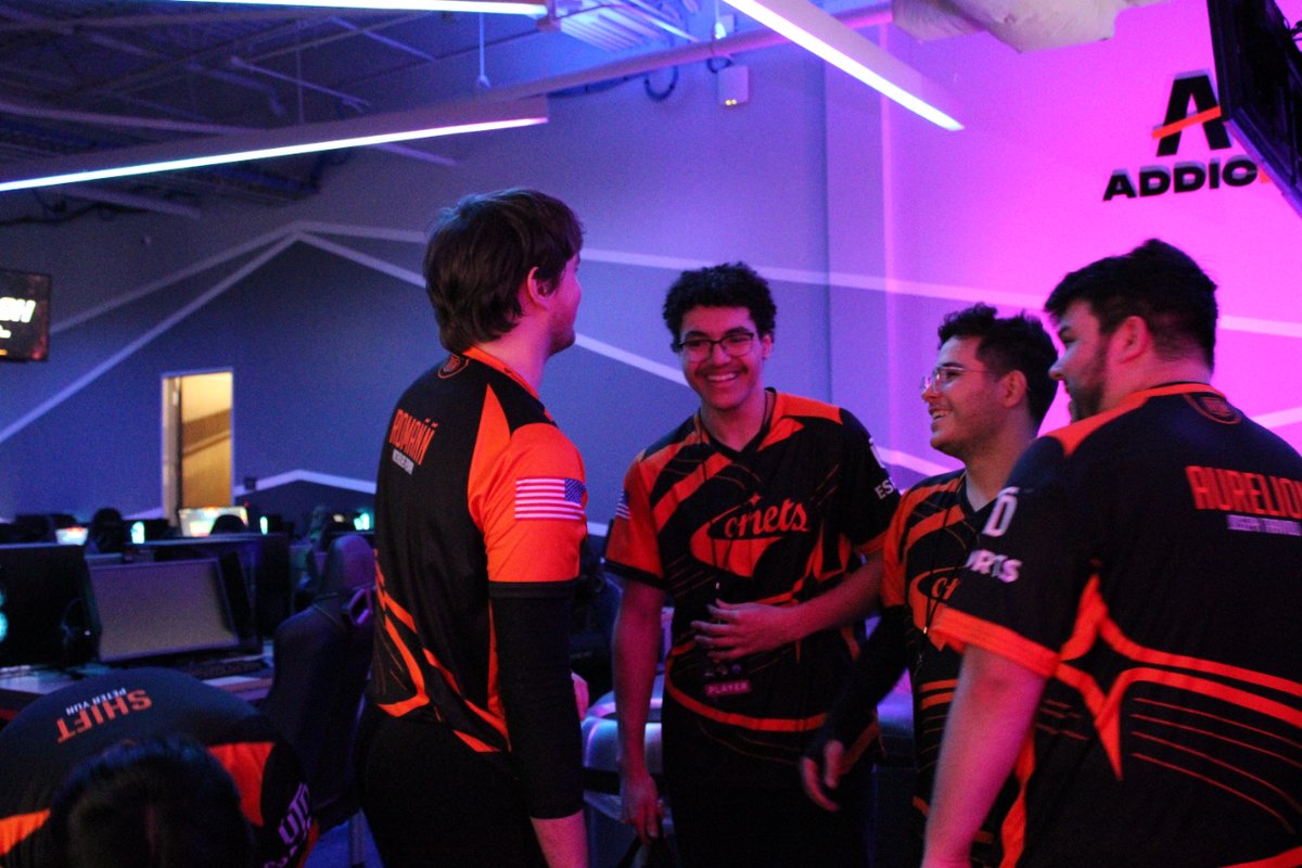 TAMUSAEsports's tweet photo. And the winner for the Portside Collegiate Invitational is.... UNIVERSITY OF TEXAS DALLAS!!! They have won the $700 cash prize and the Mountain Everest Max Keyboard! We thank everyone who tuned in to this event and wish you a goodnight!
#utd #uhd #ocesports #tamusa #nvc #tamiu https://t.co/EJRfGE5Ed2
