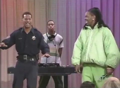 BleekSzn's tweet photo. Bring back black sitcoms with guest appearances with black artist performing their singles. https://t.co/Uerfn5lFMN
