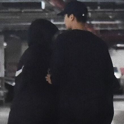 dongttaro's tweet photo. Dispatch reveals Kim Taeri and Dongttaro are dating! Congratulations to the couple.

"They are meeting each other with good feelings." Taeri's agency confirmed. https://t.co/RErhIGX478