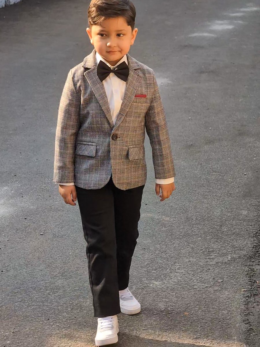 bipin977's tweet photo. Ready for the Parents day. Anchor for the event. Sanjay Gupta days are so over. 
#NoorDoingThings https://t.co/C4T5vBFJOG