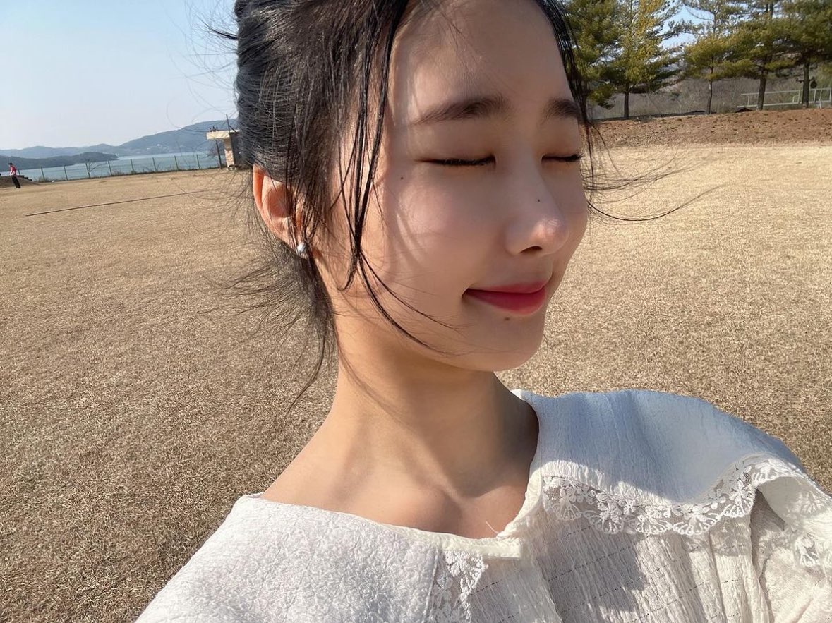 yb_tiru's tweet photo. 예빈이가 행복하게 지내고 있는거 같아서 다행이야…그치만 너무 보고싶다 https://t.co/FMqHpVtWL4