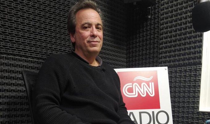 EN EL AIRE | ¡Empieza #MundoUBA! Escuchá a @RicBraginski y @Geraldinemuri hasta las 21 hs por #CNNRadioArgentina. Seguilo por cnnradio.com.ar