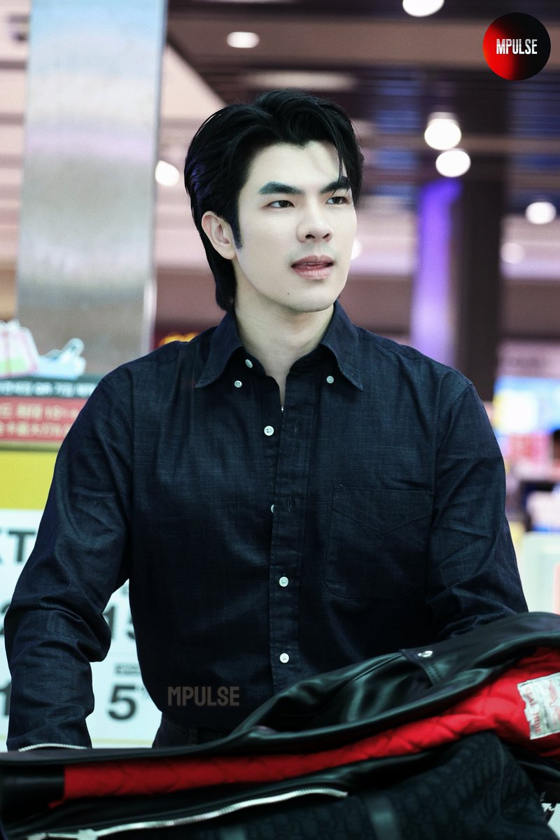 mpulsemileapost's tweet photo. 😆 𝐜𝐮𝐭𝐞 𝐝𝐚𝐝𝐝𝐲 😘
#MilePhakphum https://t.co/HiHQuR53FG