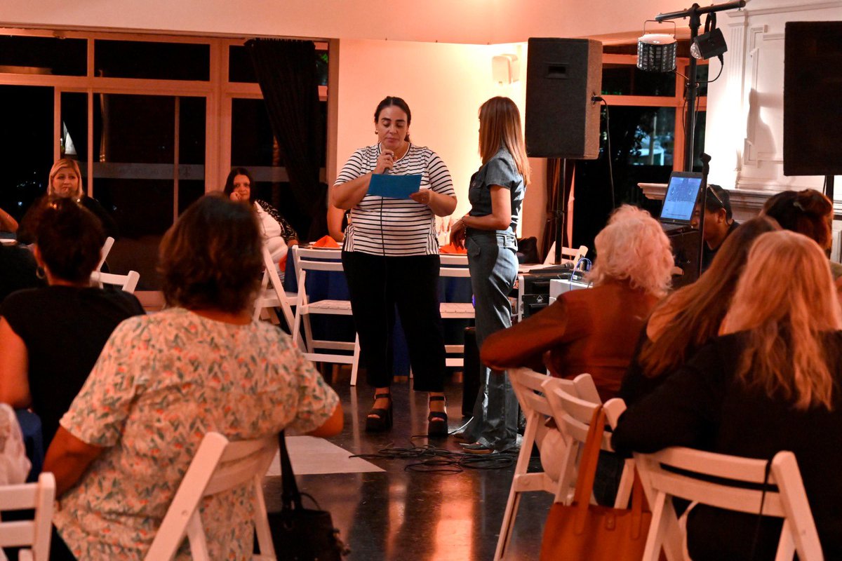 Nos reunimos con vecinas del distrito en el marco del #MesDeLaMujer en Don Torcuato. Allí, realizamos una puesta en valor del rol de la mujer en la sociedad y en nuestra historia. #8M 💜