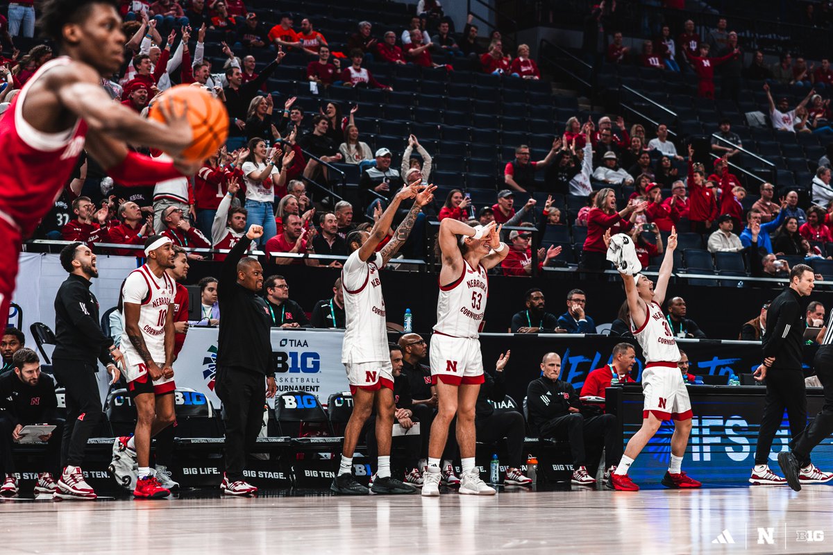 HuskerMBB's tweet photo. How 'bout them Huskers https://t.co/7Kh8QxbtcI