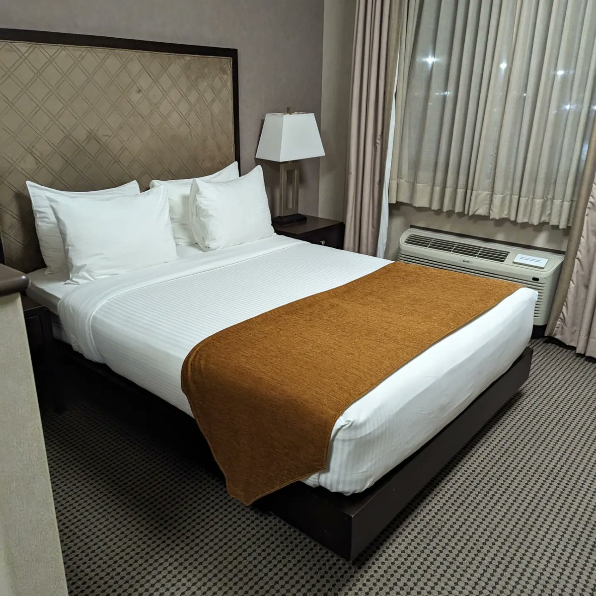 Princess__Fiona's tweet image. Day 75 of #100DaysOfHappy 

It's Bestie Weekend! 
I am so excited for a weekend away and bestie time! And my hotel gave me an upgrade 🙌🏻 It pays to be loyal! 

#Gratitude #Thankful #BestieWeekend #FionaAdventures