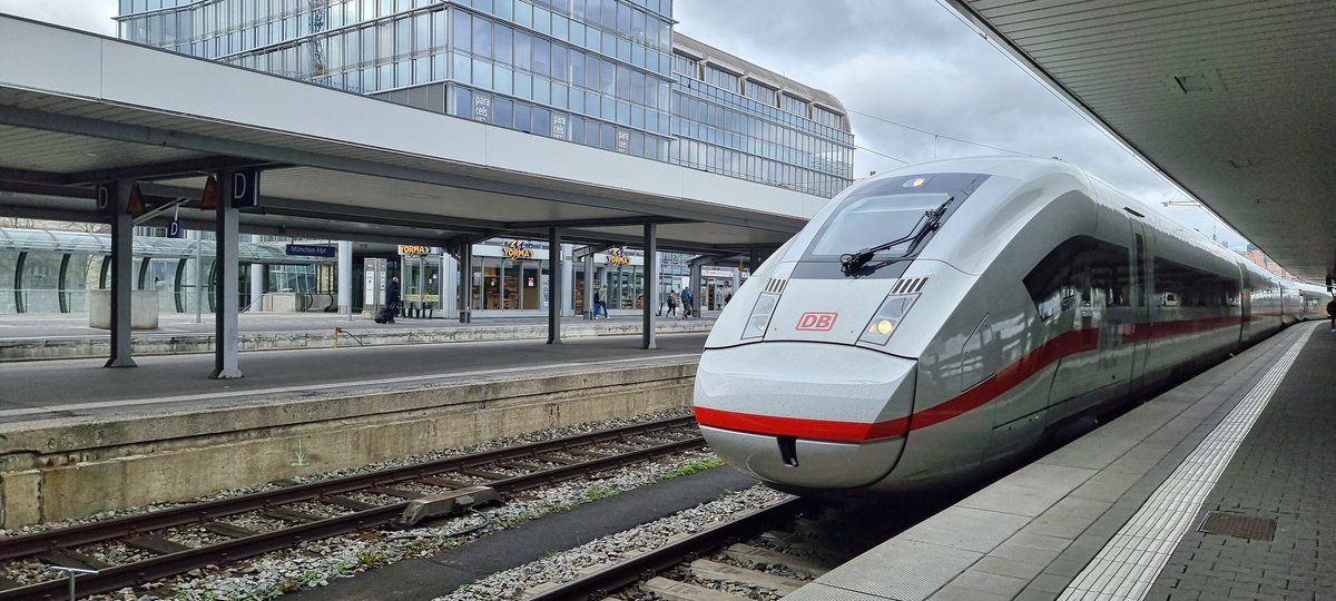 Railwaygirl2018's tweet image. Guten Morgen twitter🇩🇪

You&apos;ll be wonder what this #DispatchersOfTwitter has planned for today?🤔

We&apos;re off to Günzburg on a ICE train to visit Legoland Germany🇩🇪 

Let the fun begin!🥳
#RailwayFamily #InternationalTrains #Travelling #Germany #Themeparks #InternationalTravel