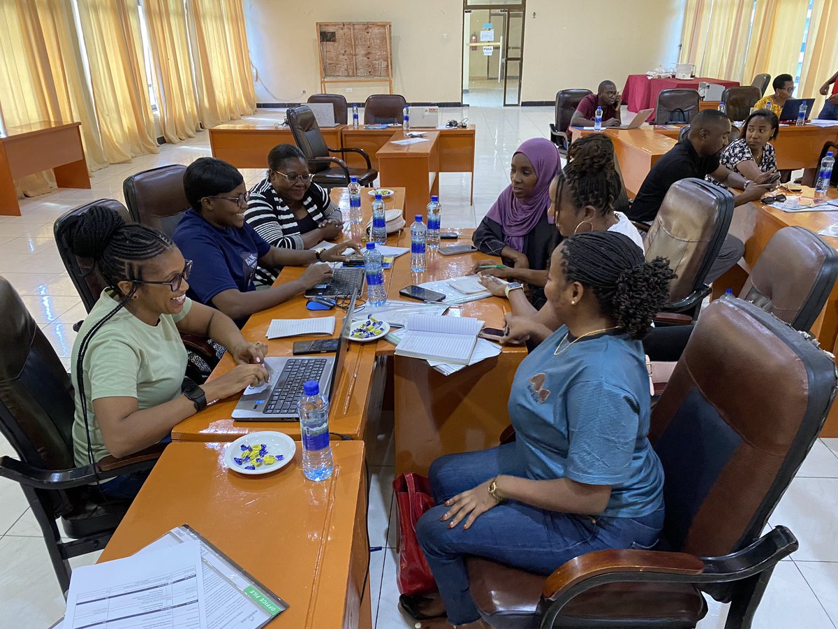 “No advocacy no change” said our #ExecutiveDirector during the ongoing #SHARP project looking at the role of mass and social media in advocating for adolescent and sexual reproductive health in Tanzania. It’s all about #HealthyAdolescents #afyayetuhakiyetu 
@Denis_Bwana…