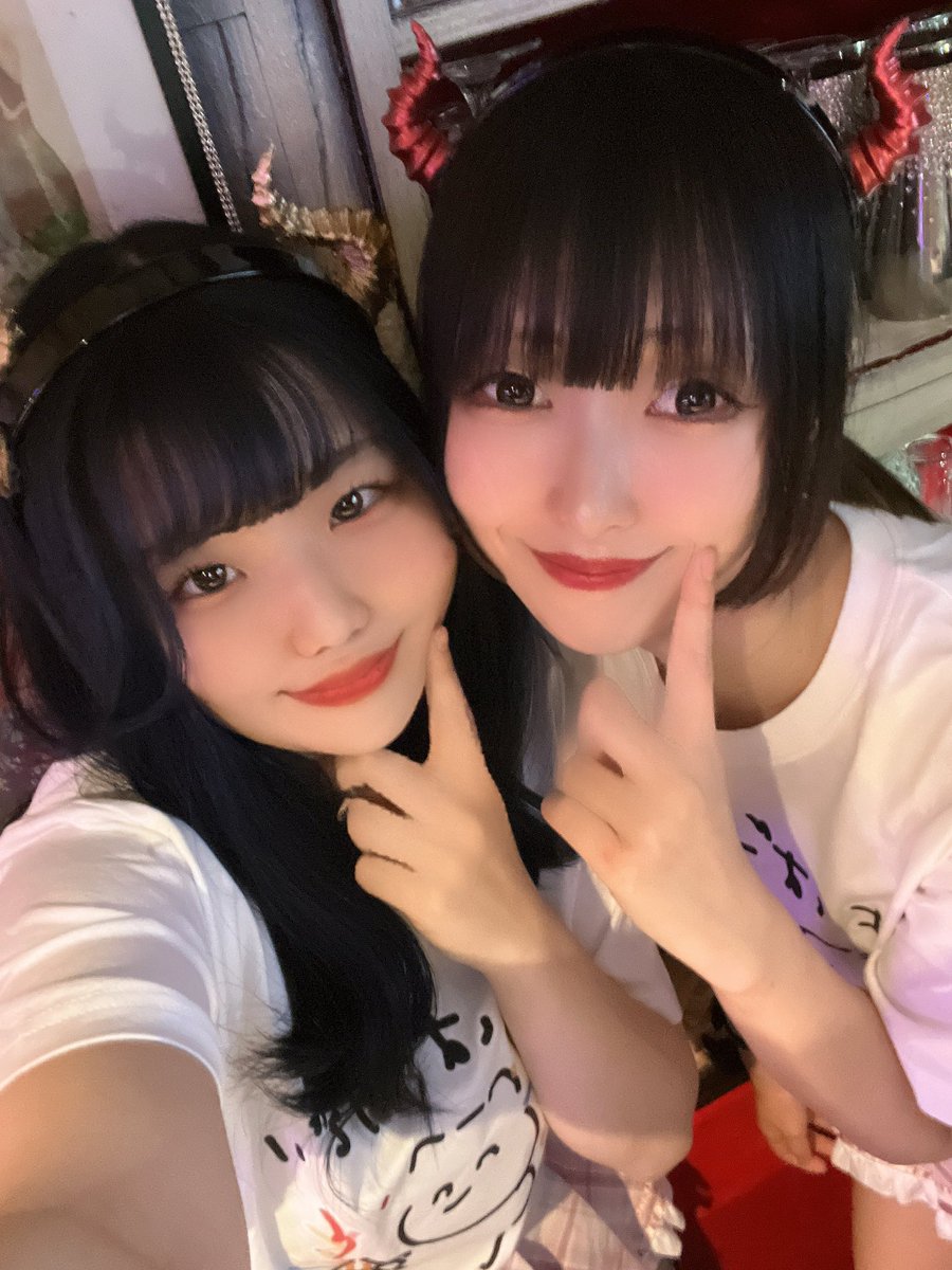 acham___s2's tweet photo. おきゅいんしてるー🌟
はるかちゃんとつーしょ❕

#コンカフェ #歌舞伎町コンカフェ
#地下アイドル #コンカフェ営業 
#歌舞伎町 

@haruchan_8FLAG https://t.co/zQNo1j64dH