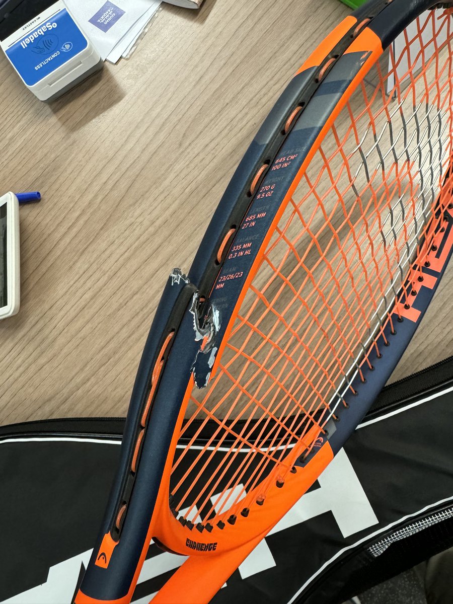asturf's tweet photo. Dear team of @head_tennis , it’s unbelievable and disappointing that you claim this is not a defect, the quality of your products is going down dramatically. https://t.co/EtfwLjngjW