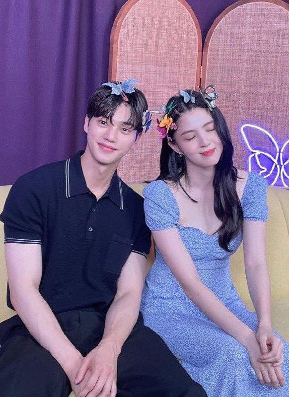 Yunoadmirer's tweet photo. Sohee lu cantik bgt ya Allah knp mau sama cowo yang tidak gentleman dan problematik padahal di dunia ini ada cowo ganteng seperti Songkang dan DPR IAN😔 Good bye all gua rasa sebentar lagi dunia ini akan hancur, gua harus mencari tempat berlindung😭👋🏻 https://t.co/bbuErL0MZP