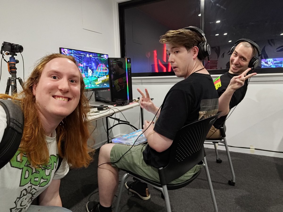 And UNI2 Top 3!
🥇<a href="/i7lDTEhzoBCekQE/">👌</a> 
🥈<a href="/LtLongshot/">Alister</a> 
🥉<a href="/pixley2000/">Pixley (Vikkie Alexander)</a>