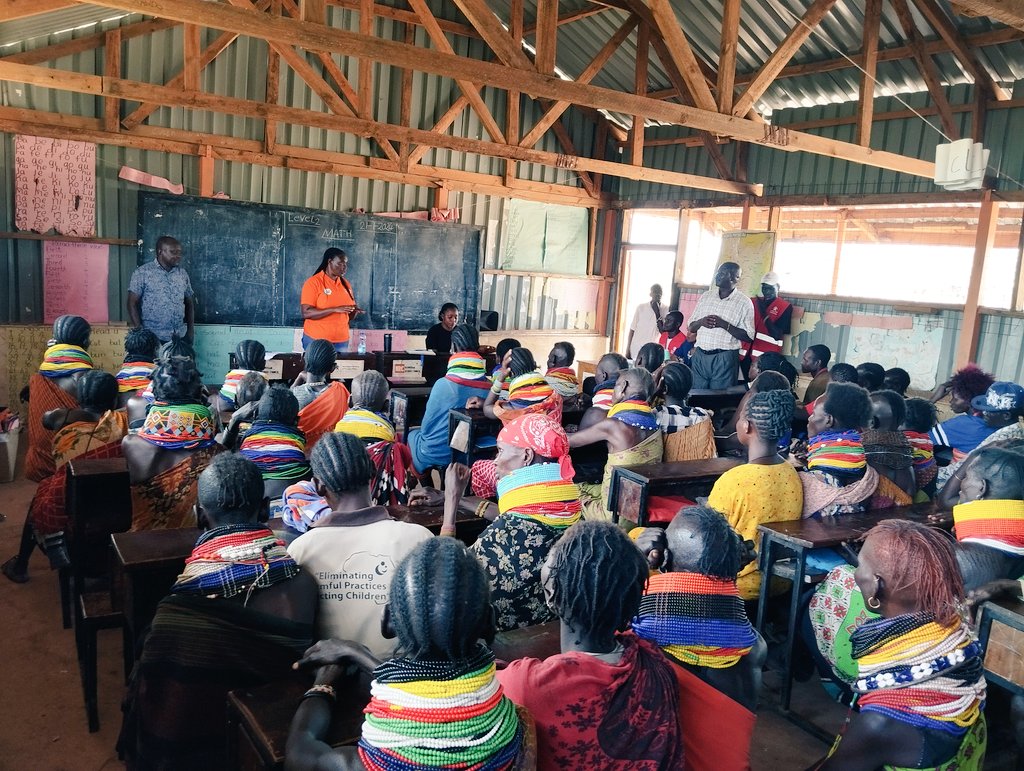 ApirTurkana's tweet photo. @ApirTurkana creating awareness on #Acceleratededucationprogram and #learnerkitdistribution at #kalobeyeihostschool
@NRC_Norway
@SaveChildren_KE
@filmaidkenya
@ekeno_loroo https://t.co/PcATp0UWOG