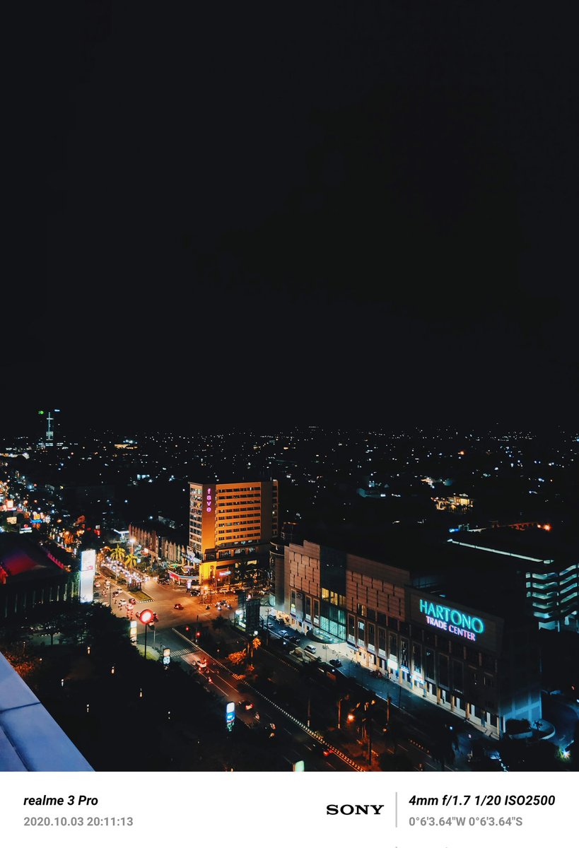 owzyx's tweet photo. Pesona hp keluaran 2019 #photograghy #shotonphone https://t.co/vIL0if3tCP