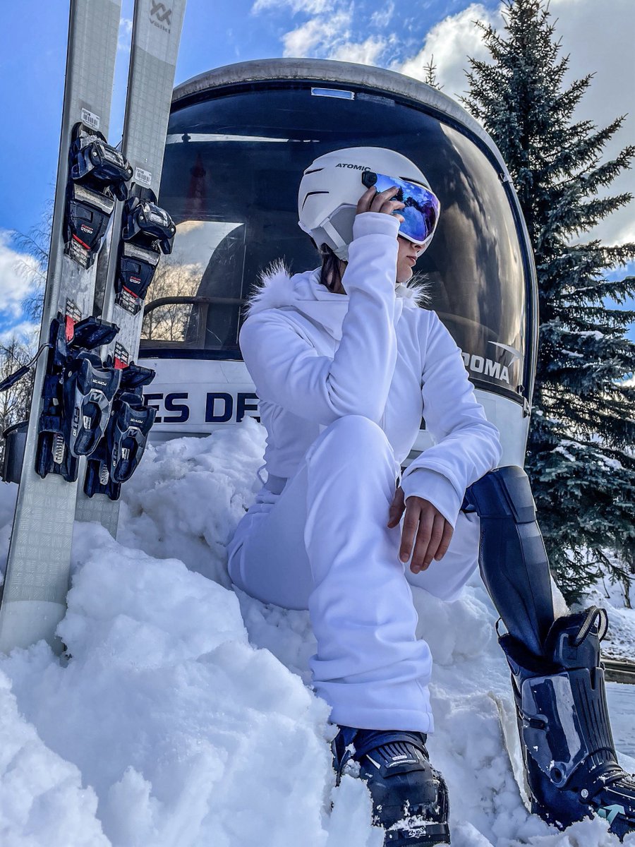 TheAnnabelKiki's tweet image. Ski vibes 🏔️  #CableCar #Gondola #SkiWear #SkiStyle #SkiFashion #ApresStyle #Snow