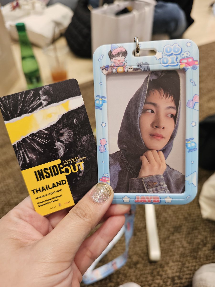 Juniidef's tweet photo. วันนี้พาแจบอมมาหายองแจแล้วน้าาา ... ส่งกำลังใจให้ยองแจกันค้าบบบ 💚🦦 
#INSIDEOUTinBKK  #YOUNGJAE @ChoiArs_YJ https://t.co/sbH2DqJySZ