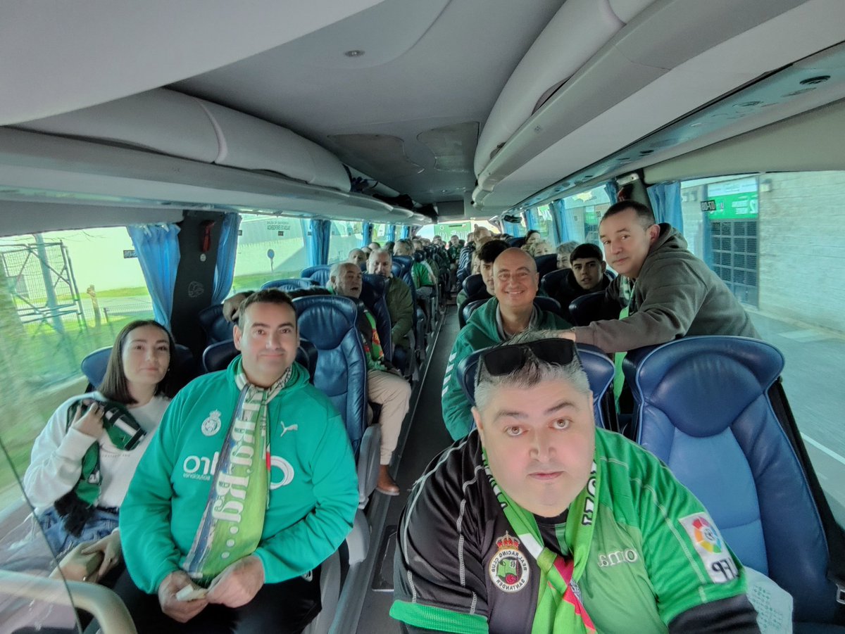 p_auparacing's tweet image. Una vez más en carretera, destino: Oviedo
Nunca sólo estarás @realracingclub
#OnTheRoad #MatchDay #TourDay