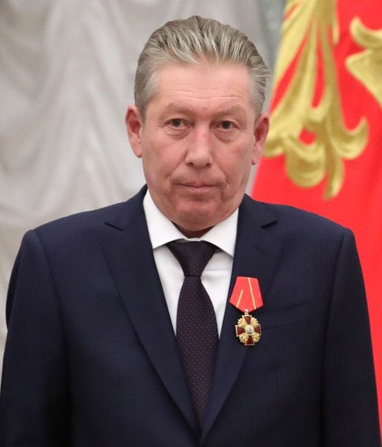 Tendar's tweet photo. The Russian oil company "Lukoil" is plagued by a series of deaths of its top management. In the last two years, 4 of them died. The list:

- Ravil Maganov, Chairman, died falling from window
- Vladimir Nekrassov, CEO, died from falling from window
- Aleksandr Subbotin, died while… https://t.co/xp8HwGifhj