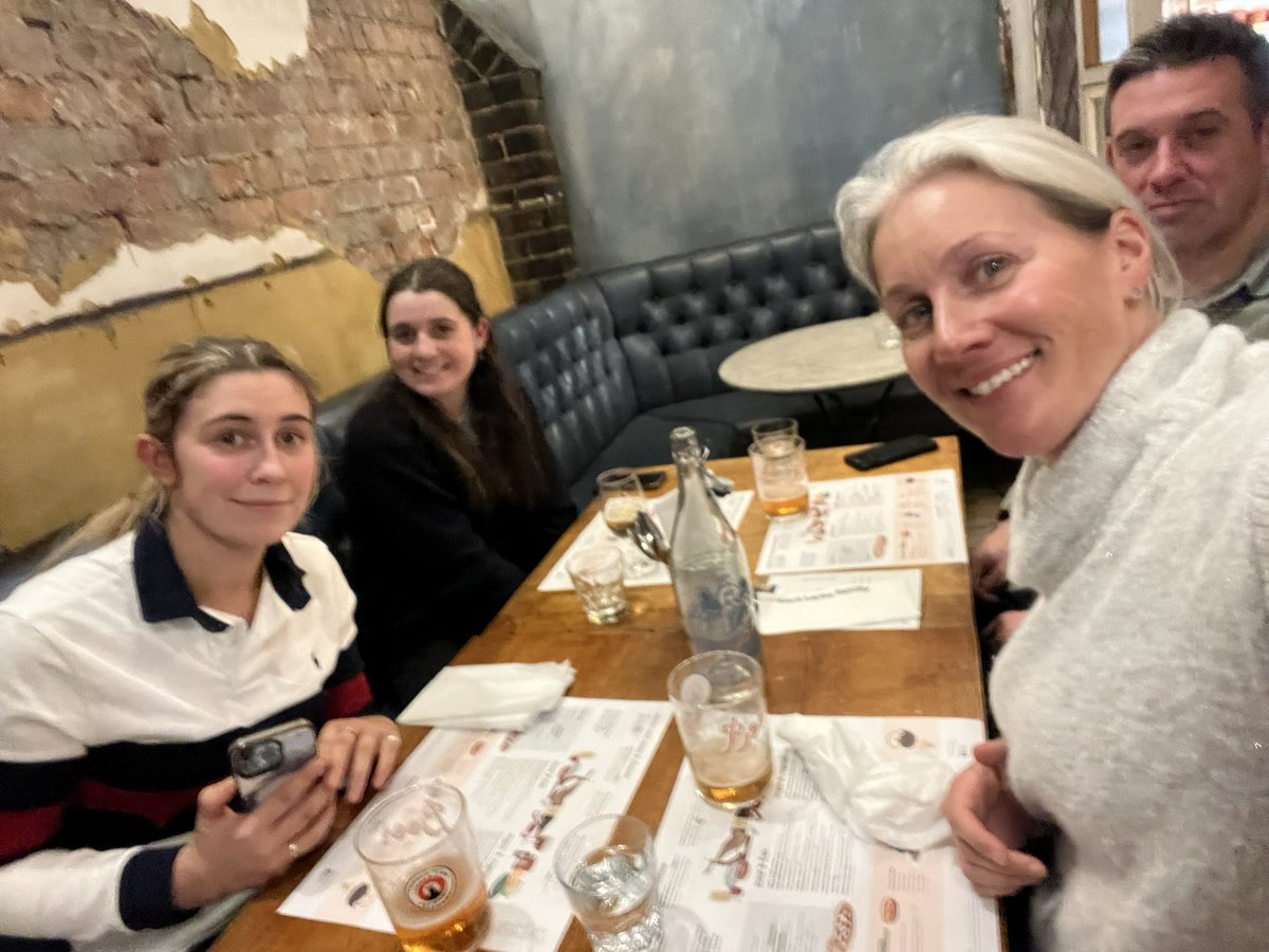 Laura Fowler tweet media