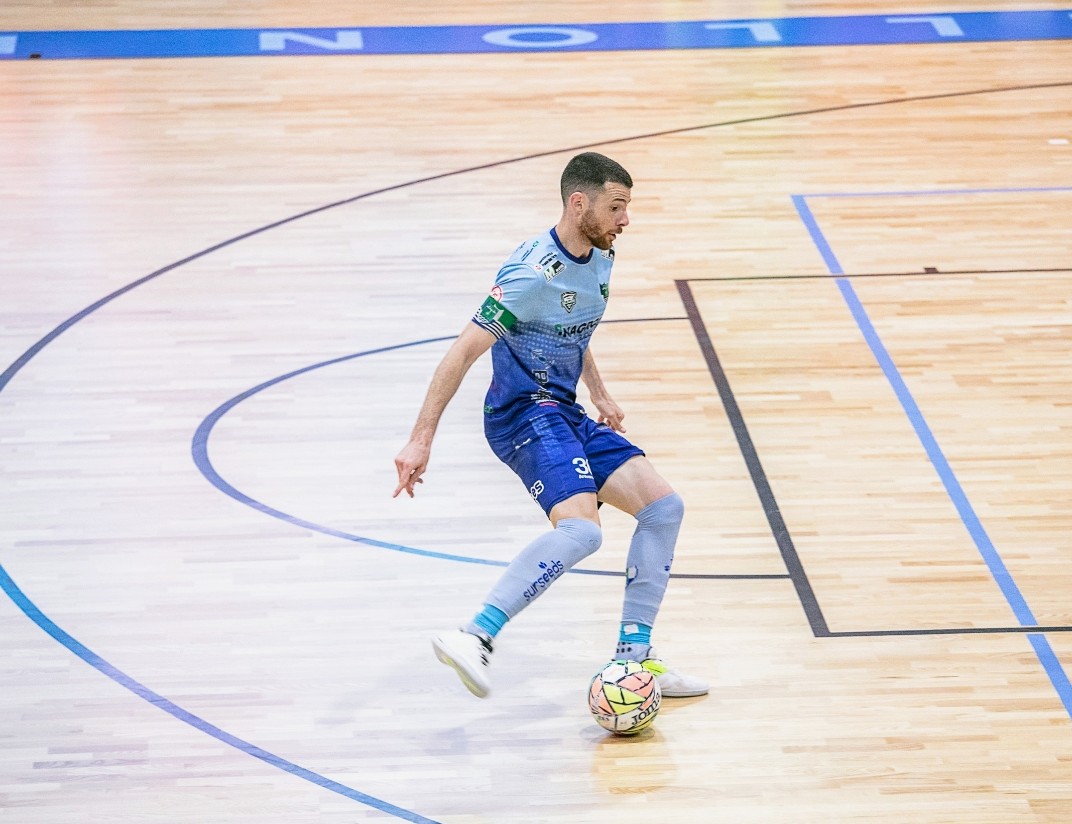 DÍA DE PARTIDO⚽️💪 

⚽️ @CDElEjidoFutsal VS @Mengibar_FS
⏰️ 18h30
📍Pabellón municipal El Ejido

@LanternaInt
@DecathlonEspana

#josete3 #futsal #España #2rfeffutsal #kipstafutsal #beyondcontrol #ginka900 #vamos #somoscelestes