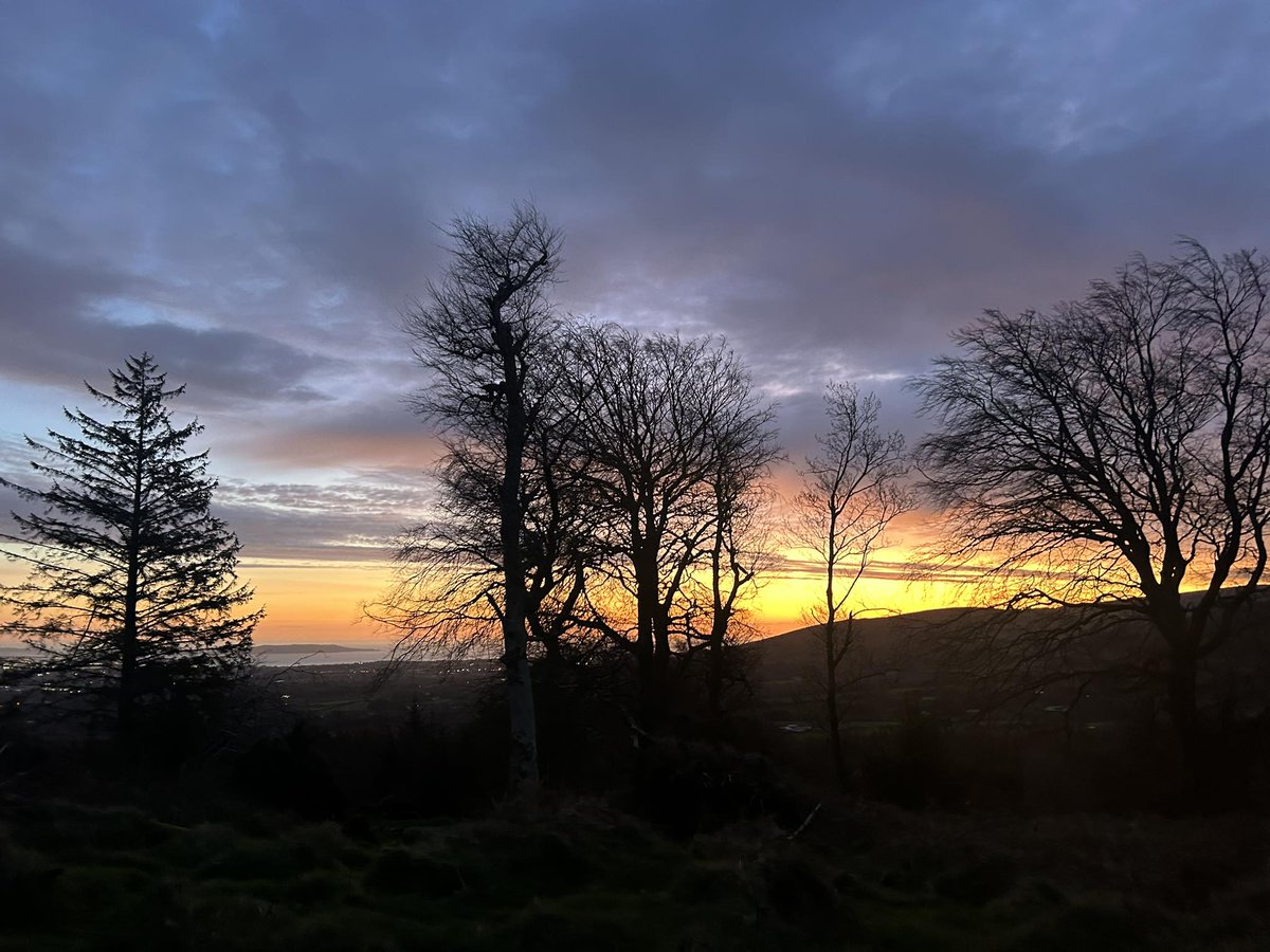 SavetheHellfire's tweet image. Good morning Dublin! #StPatricksWeekend #sunrise