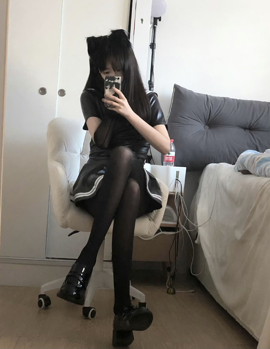 HerraraRowanne's tweet photo. 女仆服装，有人喜欢么
#大理 #大理线下 #大理学生 #大理约炮 #大理外围 #大理上门 #大理外围 https://t.co/sLOreyiKdD