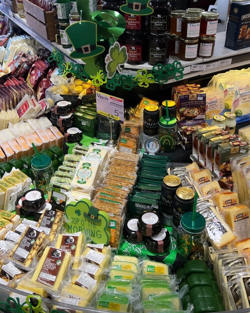 What a fantastic store display featuring our #StPatricksDay range at Vince's Market in Ontario! 🌈💚🧀 🍀 Ireland's Own Cheddar 🍀 Wexford Irish Cheddar 🍀 Coombe Castle Fiddlers Green 🍀Coombe Castle Irish Shamrock Truckles from Ford Farm #CoombeCastle #Irish #Ireland