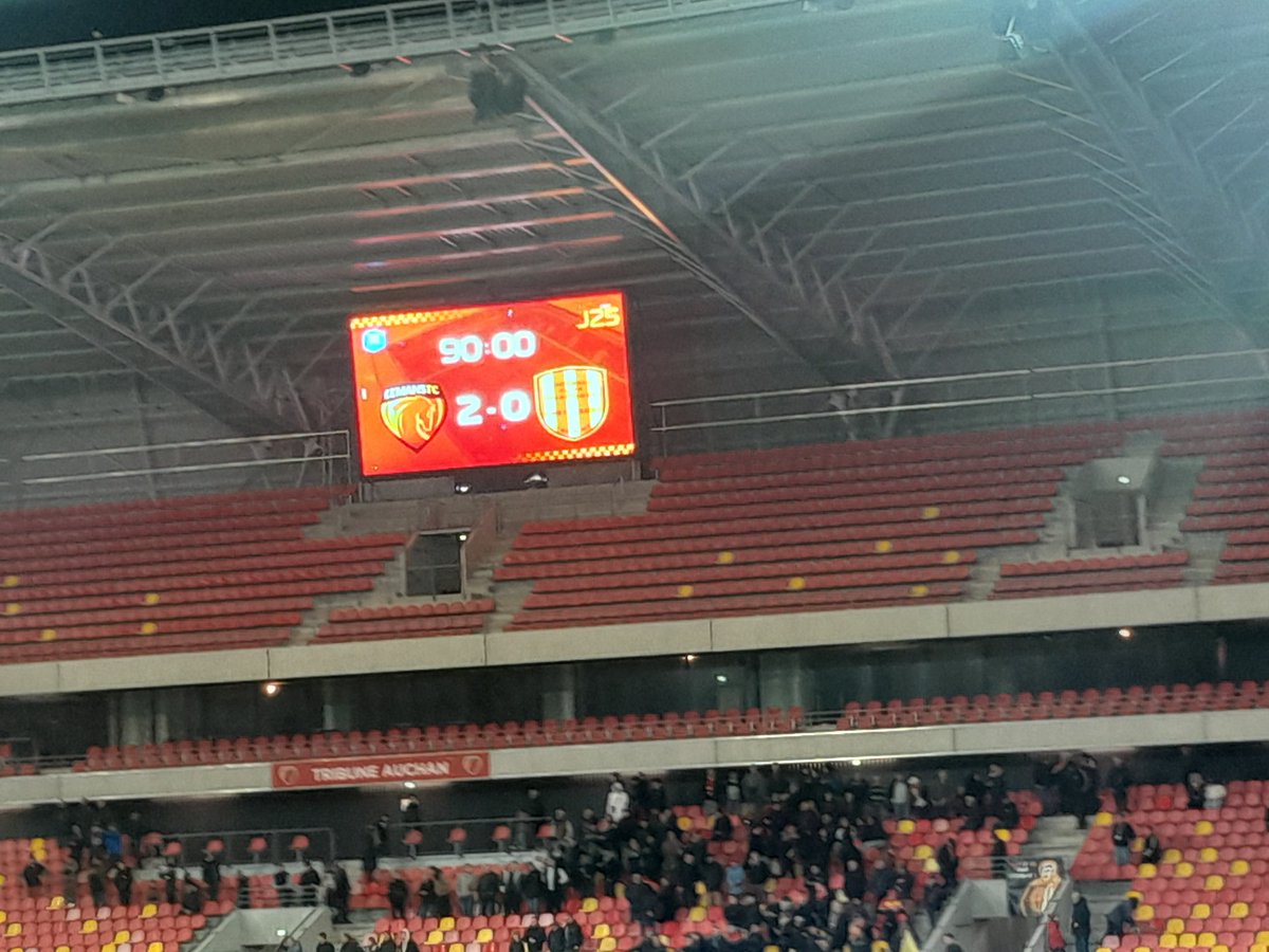 VincentB72's tweet photo. Très bon match !! Bien joué Merci
@LEMANSFC @SMMarvingt_off #LMFCFCM #AllezLEMANSFC #NationalFFF https://t.co/aZoaZ68L1l