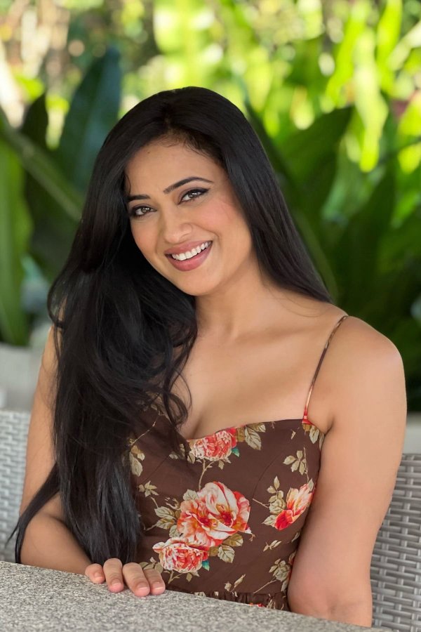 GIxE_A1a4AAYUM4?format=jpg&name=900x900